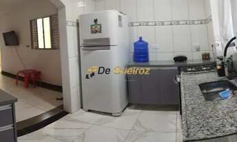 Imagem 4: DE QUEIROZ. CASA AMPLA, COM EXCELENTE LOCALIZAÇÃO! VENHA CONHECER!