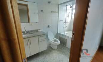 Imagem 6: Apartamento para Venda em Curitiba, Batel, 4 dormitórios, 1 suíte, 5 banheiros, 2 vagas