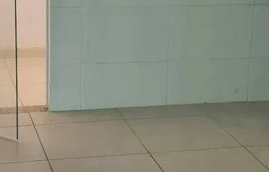 Imagem 6: Vendo ou troco por carro Casa com terreno. Desc centro de abastec. 1ª rua a direita