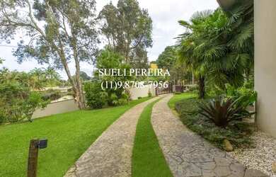 Imagem 3: Granja Viana - Casa de condomínio para venda possui 520 metros quadrados com 5 quartos