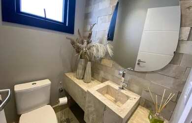 Imagem 5: Elegance Imóveis: Elegante casa estilo sobrado com 4 suítes, nunca habitada, em condomínio