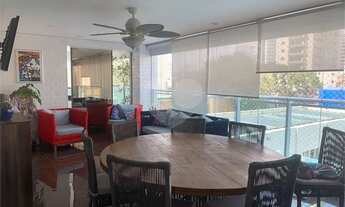 Imagem: Apartamento à venda com ampla varanda no