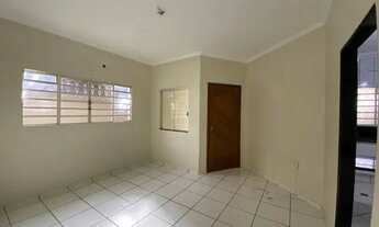 Imagem 2: Casa no Jardim Presidente - 3 dormitórios (01 suíte), com salão