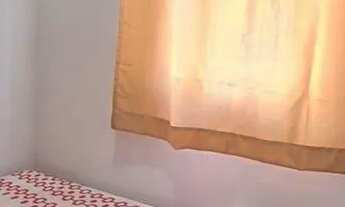 Imagem 3: Este imóvel encantador oferece um lote generoso de 300 metros quadrados!