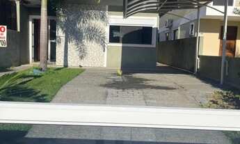 Imagem 2: Linda casa de 3 dormitórios em Loteamento de Alto Padrão com piscina e área de churrasquei