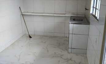 Imagem 6: Alugo apartamento no Rancho Fundo com 1 quarto, sala, cozinha e banheiro