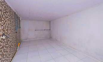 Imagem 2: Casa com 2 dormitórios disponível para aluguel no Centro de Pelotas RS, bem localizada, co