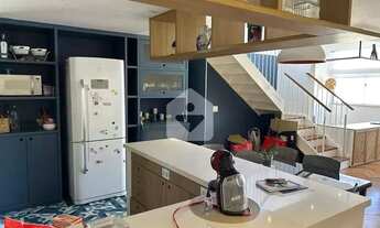 Imagem 5: Cobertura duplex reformada por arquiteta Vista espetacular das montanhas!