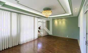 Imagem: Casa à Venda - Bandeirantes, 5 Quartos