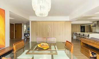 Imagem 7: Venda: Amplo Apartamento de 228m² no Coração do Batel!