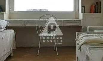 Imagem 6: 4 Quartos; 286m2; Vaga Escriturada em Copacabana