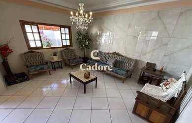 Imagem 4: Casa à venda com 4/4 sendo 4 suítes com armários e garagem para 04 carros