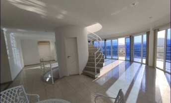 Imagem 2: Casa de condomínio para venda tem 550 metros quadrados com 4 quartos