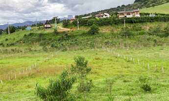 Imagem 2: Terreno para venda com vista da PEDRA DO BAÚ em São Bento do Sapucaí