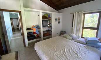 Imagem 7: Sobrado para venda possui 300 metros quadrados com 4 quartos em Una - Guarapari - ES