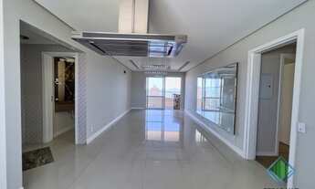 Imagem 3: Cobertura para venda possui 229 metros quadrados com 3 quartos