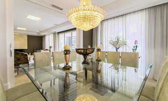 Imagem 2: Apartamento com 4 suítes, piso aquecido, 4 vagas de garagem, com 357m² de área útil à vend