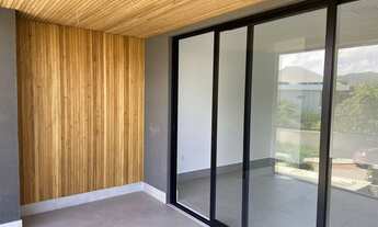 Imagem 3: Casa em condomínio para venda tem 271 metros quadrados com 4 quartos