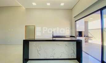 Imagem 5: Viva em grande estilo no Condomínio Village Provence com esta incrível casa à venda - Um r