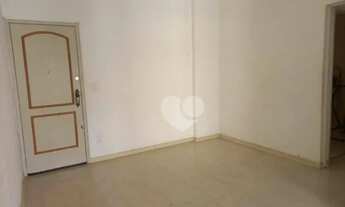 Imagem 5: Apartamento á venda com sacada 2 quartos, 2 banheiros garagem. R$435.000,00- Grajaú - Rio