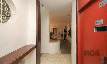 Imagem 4: Apartamento de 3 dormitórios, garagem em prédio com elevador e salão de festas no bairro B