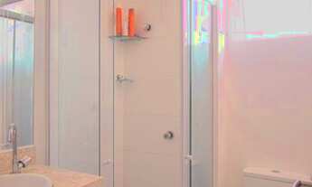 Imagem 6: Apartamento em andar ALTO com 3 quartos sendo 2 suítes, TODO PROJETADO e com VISTA PARA O