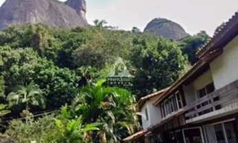 Imagem 3: Maravilhosa casa aos pés da Pedra da Gávea, um verdadeiro sítio na zona sul do Rio de Jane
