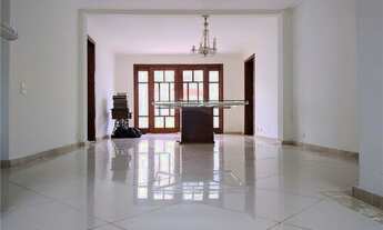 Imagem 2: Casa ampla , contemporânea , próxima a portaria!