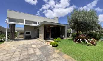 Imagem 2: Elegance Imóveis: Belíssima casa mobiliada e decorada com 4 dormitórios suítes