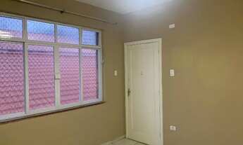 Imagem 3: Apto 2 dorm no embaré - prox a praia - garagem somente moto (valor anunciado é pacote