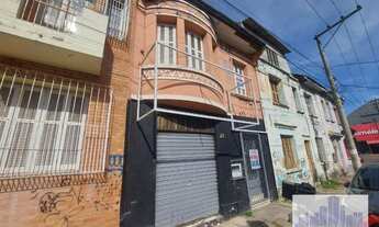 Imagem: Sobrado com 2 dormitórios e loja comercial