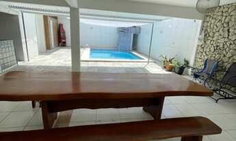 Imagem 3: Casa para aluguel ou venda possui 224 metros quadrados com 4 quartos em manaira