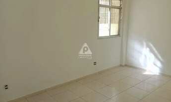 Imagem 5: Apartamento de 02 quartos (01 suíte), sala, banheiro social, dependência completa de empre