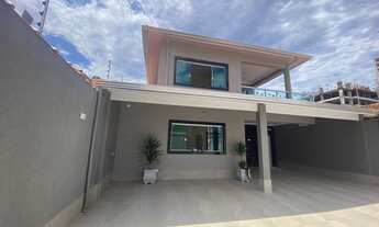 Imagem 2: Excelente sobrado alto padrão novo perto da praia