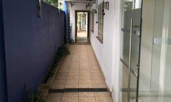 Imagem 3: Sobrado para aluguel e venda possui 480 metros quadrados com 10 quartos