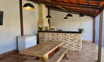 Imagem 2: OPORTUNIDADE Casa na laje lote 400m2 c/ 3 quartos suítes piscina churrasqueira rua 04 Vice