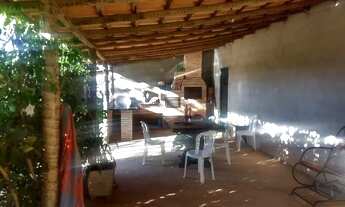 Imagem 3: Rancho a 800 mas da cachoeira