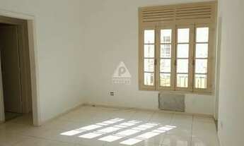 Imagem: Apartamento de 02 quartos (01 suíte), sala