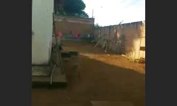 Imagem: Vende se casa com lote de quase 500 metro