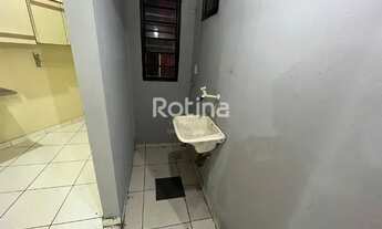 Imagem 6: Casa para alugar, 2 quartos, Jardim das Palmeiras - Uberlândia/MG - R$ 650,00