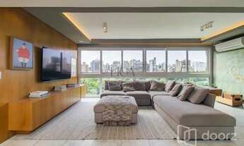 Imagem 3: Imóvel na Doutor Nilo Peçanha com 3 dormitórios e 265m²