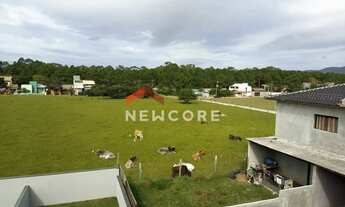 Imagem 3: Sobrado em Avenida das Constelações - São João do Rio Vermelho - Florianópolis/SC