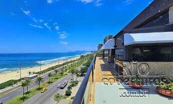 Imagem 2: Cobertura à venda na Praia da Barra. Única. Linear. 4 Suítes. 8 Vagas