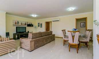 Imagem 6: Apartamento à venda em Petrópolis com 145 m², 3 quartos, 1 suíte, 2 vagas