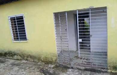 Imagem 2: Vende-se uma casa na Rua Alto do Olho d'água, Nova Descoberta