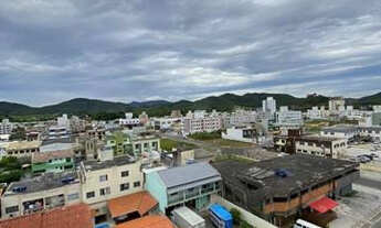 Imagem 2: Apto no bairro Areias ao lado do Centro de Camboriú! 399 mil