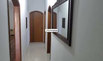 Imagem 2: Casa para venda tem 380 metros quadrados com 5 quartos