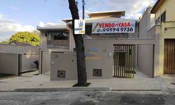 Imagem 2: Casa para venda tem 109 metros quadrados com 3 quartos em Santa Mônica - Belo Horizonte