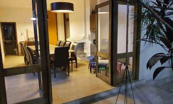 Imagem 2: Casa para Venda em Belo Horizonte, BRAUNAS, 7 dormitórios, 2 suítes, 4 banheiros, 4 vagas