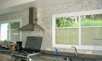 Imagem 2: Casa a Venda no Pereque, Ótima Localização com Vista para o Mar em Ilhabela/SP